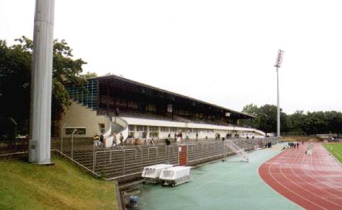 Mommsenstadion - Tribüne