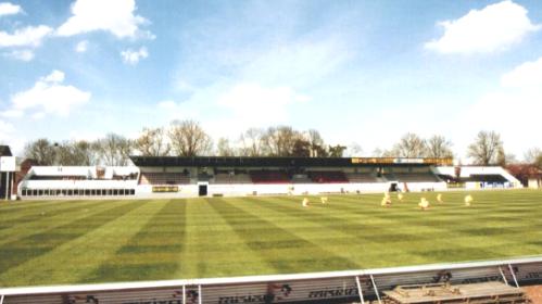 Stade Tondreau - Haupttribüne Innenansicht