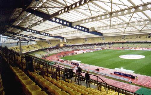 Frankenstadion- Blick ins Rund... oder Achteck...