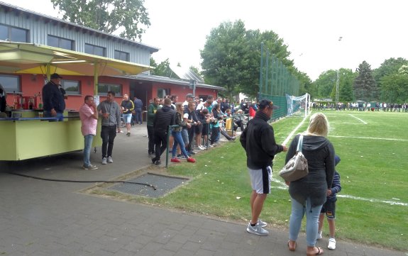 Sportplatz St. Jris