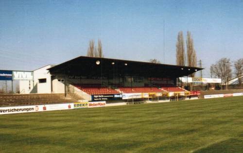 Karl-Heitz-Stadion - Tribüne