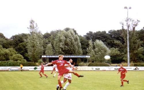 Sportplatz Oppertsau - Gegenseite