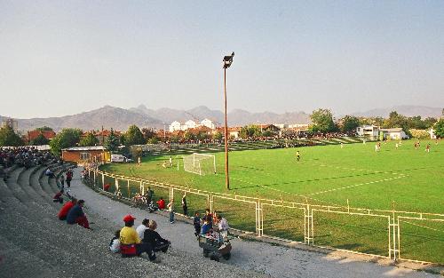 Gradski Stadion Goze Deltschew - Kurve und Gegenseite