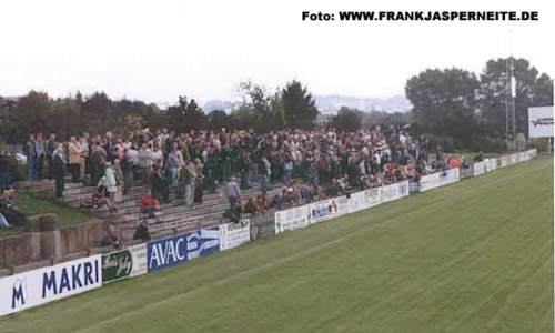 Orphale Crucke Stadion - Gegenseite