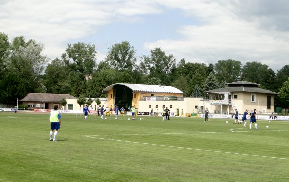 Städtisches Stadion am Heinepark