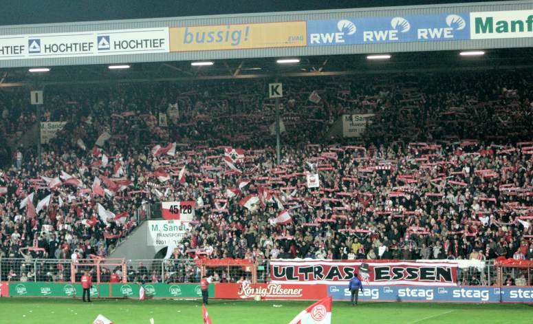 Georg-Melches-Stadion - Stimmung Stimmung RWE