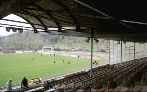 Salmtal-Stadion - Blick von der Tribüne