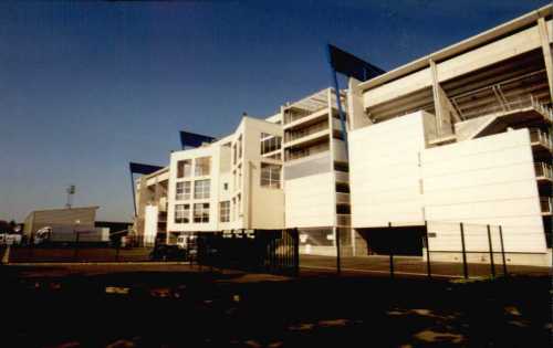 Stade Louis Dugauguez - Außenansicht