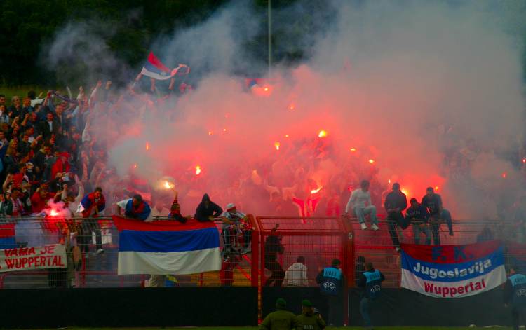 Niederrheinstadion Oberhausen - Stimmung Serbien