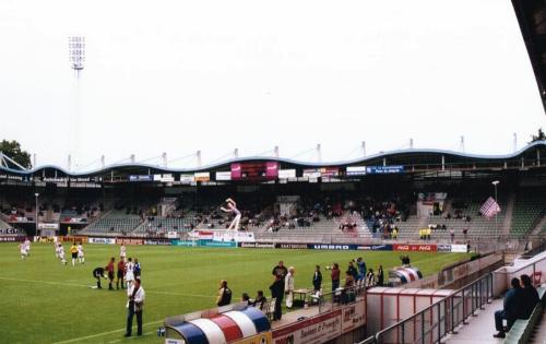 Willem II Stadion - Hintertortribüne