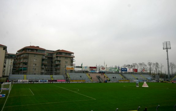 Stadion Omobono Tenni
