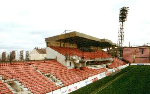 Stadion Antona Malatinského - Haupttribne