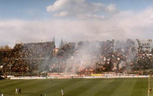 Stadio Pierluigi Penza - folgt