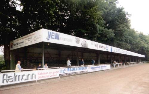  Waldstadion - Sitztribüne