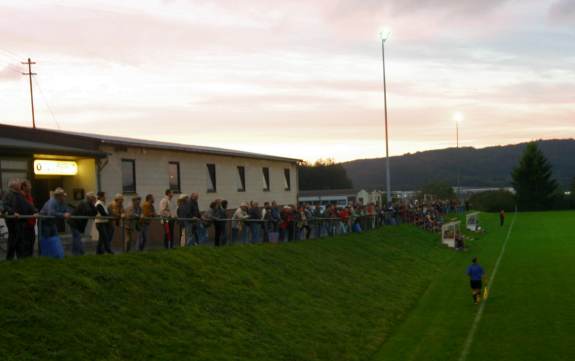 Sportplatz Rückweiler - Längsseite