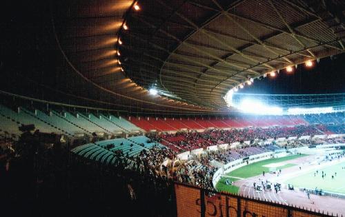 Ernst-Happel-Stadion - Seitentribne