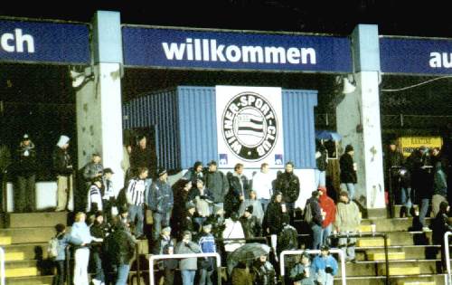 Sportclub-Platz - Auf der Friedhofstribüne