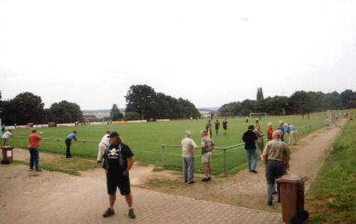 Sportplatz an der Wallbacher Str. - Totale