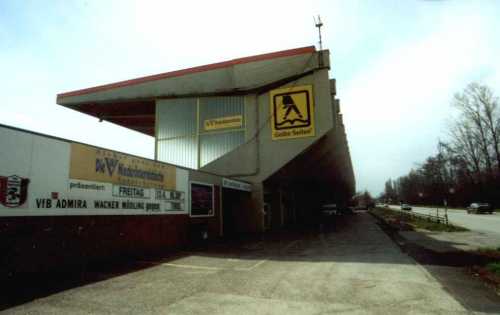 Bundesstadion S&uuml;dstadt - Trib&uuml;ne Au&szlig;ensicht